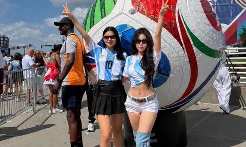 Hồ Quỳnh Hương gây sốt mạng xã hội khi trực tiếp check-in trên khán đài World Cup 2026