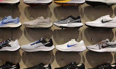 Nike gặp rắc rối lớn: Cả năm doanh số chỉ tăng 1%, bị các thương hiệu non trẻ như Hoka, On vượt mặt