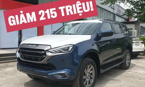 Isuzu mu-X giảm tới 215 triệu tại đại lý: Giá khởi điểm từ 810 triệu đồng, SUV hạng D nhưng rẻ ngang CX-5, Territory