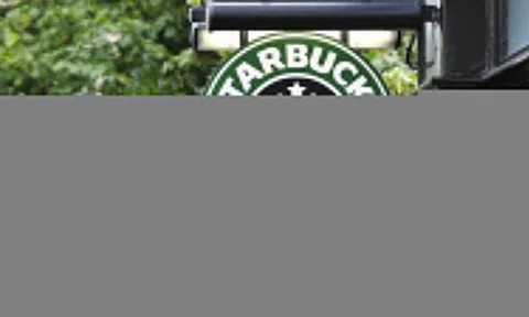 Starbucks chìm trong khủng hoảng