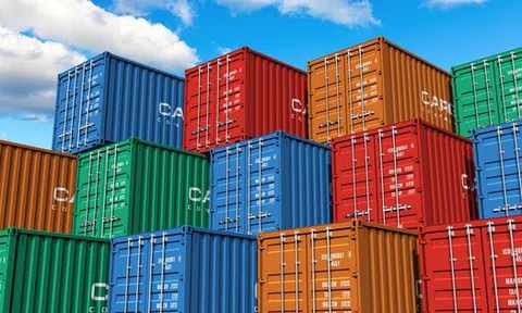 Một công ty vận tải ở châu Phi muốn mua hơn 2.100 container, cơ hội lớn cho Hòa Phát?