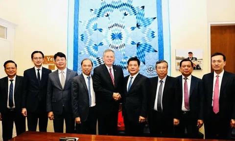 Đoàn đàm phán Chính phủ gặp các Thượng nghị sĩ Mỹ thúc đẩy hợp tác