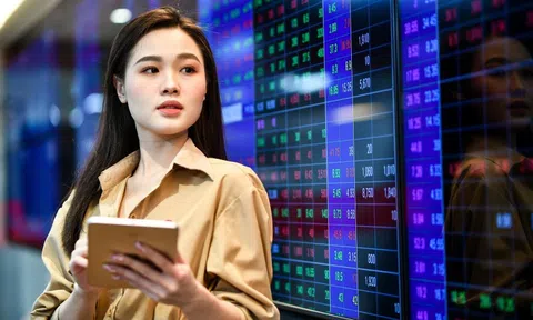 Cổ phiếu dầu khí trỗi dậy trong ngày chứng khoán đỏ lửa
