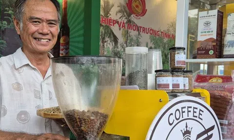 Giá cà phê lao dốc có bất thường?