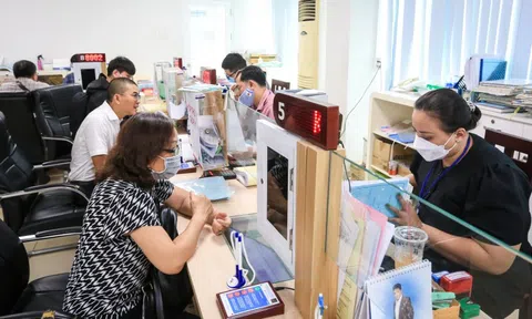 Gần một nửa cán bộ nghỉ việc sau sắp xếp chưa được chi trả chế độ