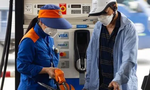 Đề xuất tiếp tục giảm thuế bảo vệ môi trường với xăng dầu đến hết năm 2026