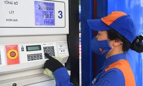 Giá xăng dầu đồng loạt tăng, có loại tăng hơn 400 đồng/lít
