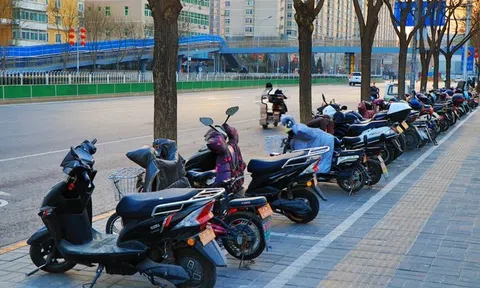 Cả nghìn người sống trong chung cư thì sạc xe điện mỗi ngày thế nào: Trung Quốc giải bài toán này như sau