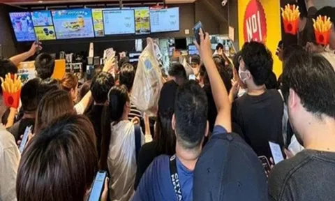 McDonald's Nhật Bản xin lỗi sau cơn sốt thẻ Pokémon