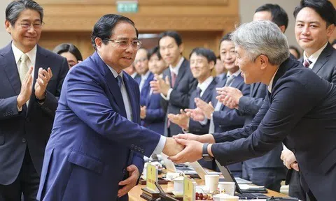 Gặp Thủ tướng, doanh nghiệp Nhật Bản muốn được thúc đẩy triển khai xây dựng thành phố thông minh Bắc Hà Nội và loạt dự án khác