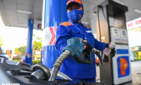 Giá xăng dầu đồng loạt giảm, có loại giảm hơn 700 đồng/lít