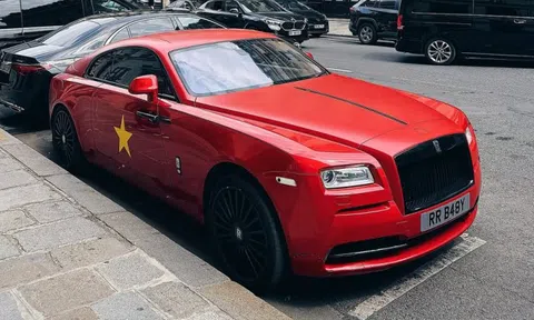Xe Rolls-Royce 'cờ đỏ sao vàng' ở châu Âu hút 20.000 lượt tương tác, nhiều người hỏi: Sao chỉ có 3 bánh?