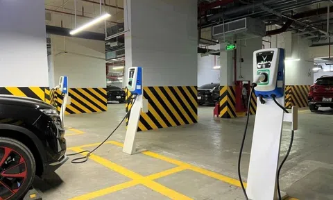 Hiếm chung cư TP.HCM cho sạc pin xe điện