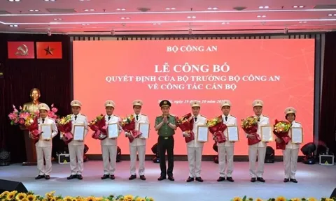 8 lãnh đạo chủ chốt của MobiFone vào biên chế của lực lượng Công an nhân dân