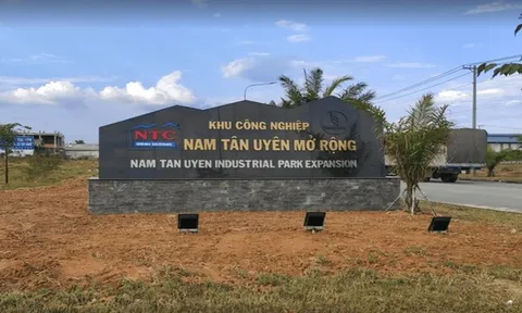 Sắp chuyển sang HoSE, Nam Tân Uyên báo lãi lớn hiếm có