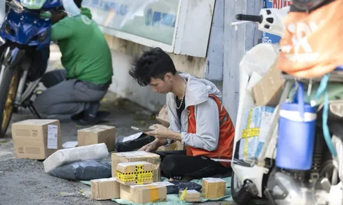 Người Việt chi gần 4 tỷ USD mua sắm trên Shopee, Lazada, TikTok Shop