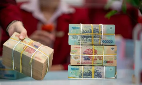 Lãi suất tiết kiệm ngân hàng rục rịch tăng