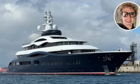 Chuẩn bị cho kỳ nghỉ đông, ông chủ của Facebook vừa chi gần 7 tỷ để 'đổ xăng' cho chiếc siêu du thuyền trị giá hơn 7.000 tỷ