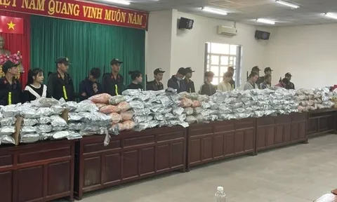 Bắt giữ nhiều đối tượng trong đường dây mua bán 'Cô tiên thơm. Chuyên mùi' xuyên quốc gia