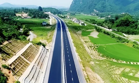 Đề xuất đầu tư cao tốc Mộc Châu - Sơn La gần 22.300 tỷ đồng