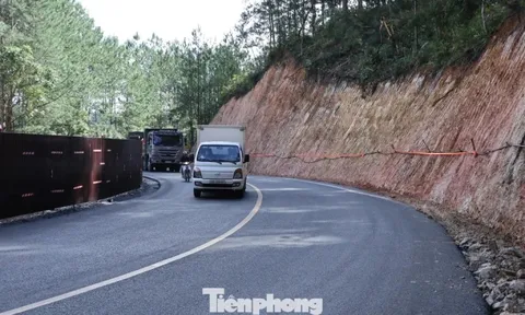 Đèo Mimosa sau khi thông xe qua đường tạm