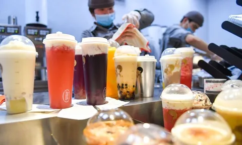 Hãng giao đồ ăn lỗ nặng vì cuộc chiến 'trà sữa 0 đồng'