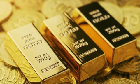 Giá vàng hôm nay 1/12: Tiếp tục neo cao