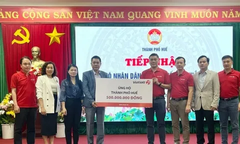 Vietlott ủng hộ 5 tỉnh, thành phố miền trung khắc phục hậu quả lũ lụt