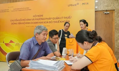 LPBank hỗ trợ hộ kinh doanh, tiểu thương thích ứng mô hình thuế mới