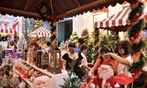 Doanh nghiệp tung khuyến mãi tới 100% để kích cầu mua sắm dịp Tết