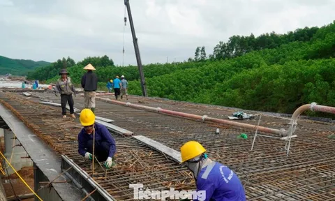 Tất bật thi công xuyên Tết trên công trình cao tốc hơn 3.000 tỷ đồng