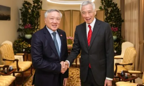 Singapore sẵn sàng hỗ trợ Việt Nam xây dựng trung tâm tài chính