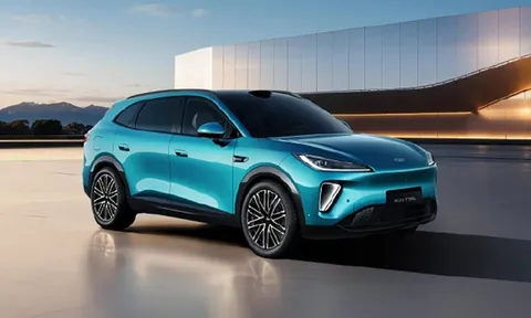 Hãng xe xây nhà máy tại Hưng Yên ra mắt SUV ngang cỡ Santa Fe, tiết kiệm xăng chỉ 3,9 L/100 km