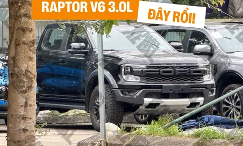 Ford Ranger Raptor máy xăng V6 về Việt Nam: Giá đồn đoán khoảng 2 tỷ đồng, nhiều trang bị hơn hẳn, dễ trở thành 'bán tải chơi'