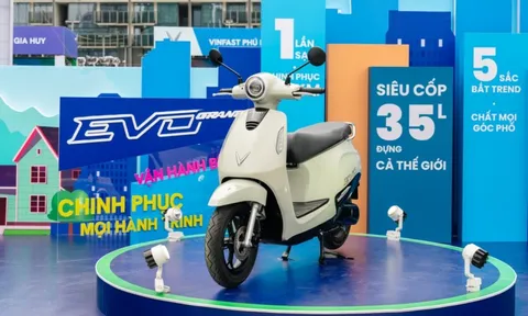 Tỷ phú Phạm Nhật Vượng công bố bán hơn 400.000 xe máy điện năm 2025 - 1 dòng xe trở thành 'quốc dân' mới