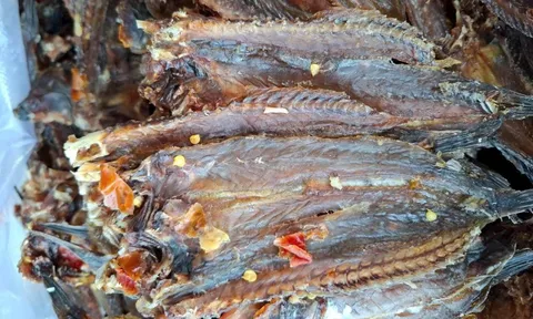 Cận Tết, khô cá "biết leo cây" có giá 600.000 đồng/kg