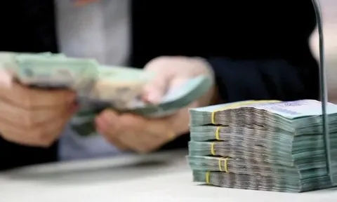 Ngân hàng dồn dập rao bán nợ trước Tết