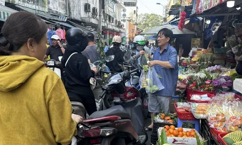 Một số mặt hàng cúng Thần Tài giá cao gấp đôi ngày thường
