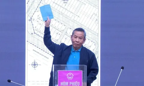 Hà Nội: 22 hộ bốc thăm đất tái định cư dự án đường Vành đai 4