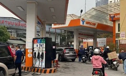 Giá xăng dầu biến động bất thường, đề xuất tăng 20% trở lên trong 1 tháng sẽ dùng Quỹ Bình ổn giá