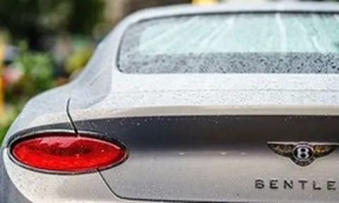 Lợi nhuận bốc hơi 42%, chỉ bán được hơn 10.000 xe, Bentley phải sa thải 6% lao động và tái cấu trúc lộ trình điện hóa