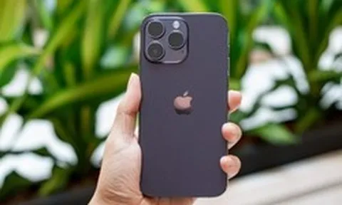 Chiếc iPhone cũ đang giảm giá chạm đáy ngay lúc này