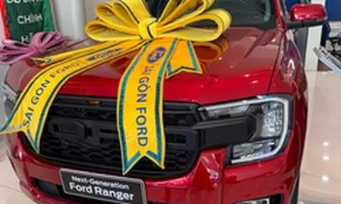 Xe bán tải lao đao, các đại lý đuối sức