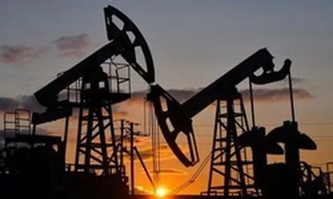 Nền kinh tế đang 'nắng hạn' của Nga bất ngờ gặp 'mưa rào' sau khủng hoảng Trung Đông: Ngồi ung dung bán dầu thu hơn 8,5 tỷ USD/1 tháng