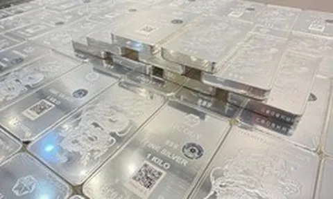 Sáng nay, giá bạc quay đầu giảm