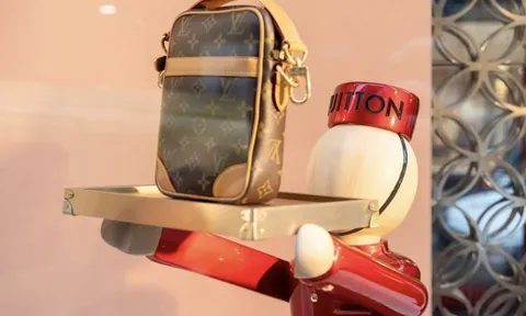 Khởi đầu năm mới tệ nhất lịch sử của ông chủ Louis Vuitton