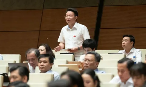 Đề xuất bỏ quy định bắt buộc công chứng giao dịch bất động sản