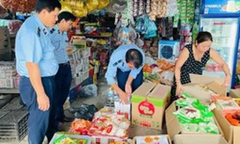 Gần 100% điểm bán vẫn bán thuốc lá lậu, thất thu 6.000 tỷ mỗi năm: Đề xuất tăng mạnh xử phạt, chặn đầu ra hàng lậu