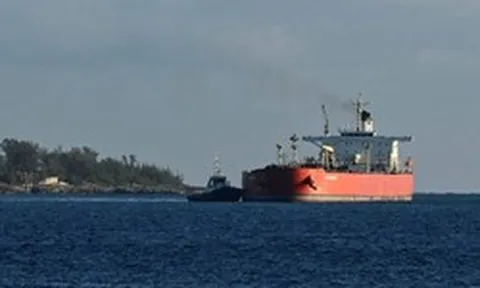 Lênh đênh trên biển 35 ngày, hơn 900.000 thùng dầu Mỹ vừa vượt nửa vòng trái đất, hướng thẳng đến một quốc gia châu Á