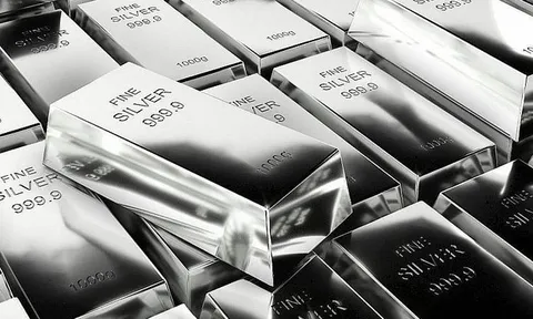 Giá bạc hôm nay (27/4): Đầu tuần, giá bạc trong nước và thế giới đồng loạt lao dốc